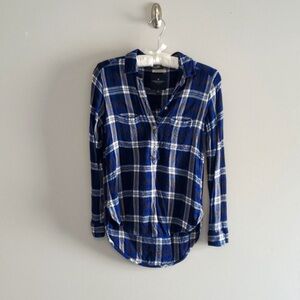 American Eagle Boyfriend Fit Half Button Up Flannel - Blue Plaid